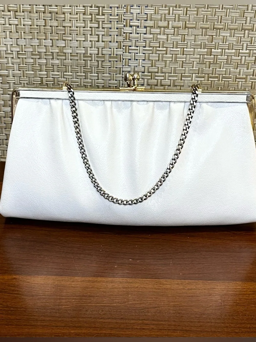 VTG 1950s-60s Andé White Faux Leather Clutch Kiss Lock Mid Century Evening Bag